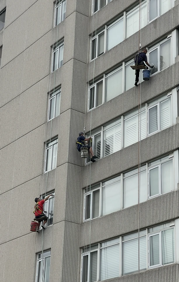 Residential-Window-Cleaning 03